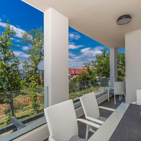 Apartments Tatjana Selce Exterior photo
