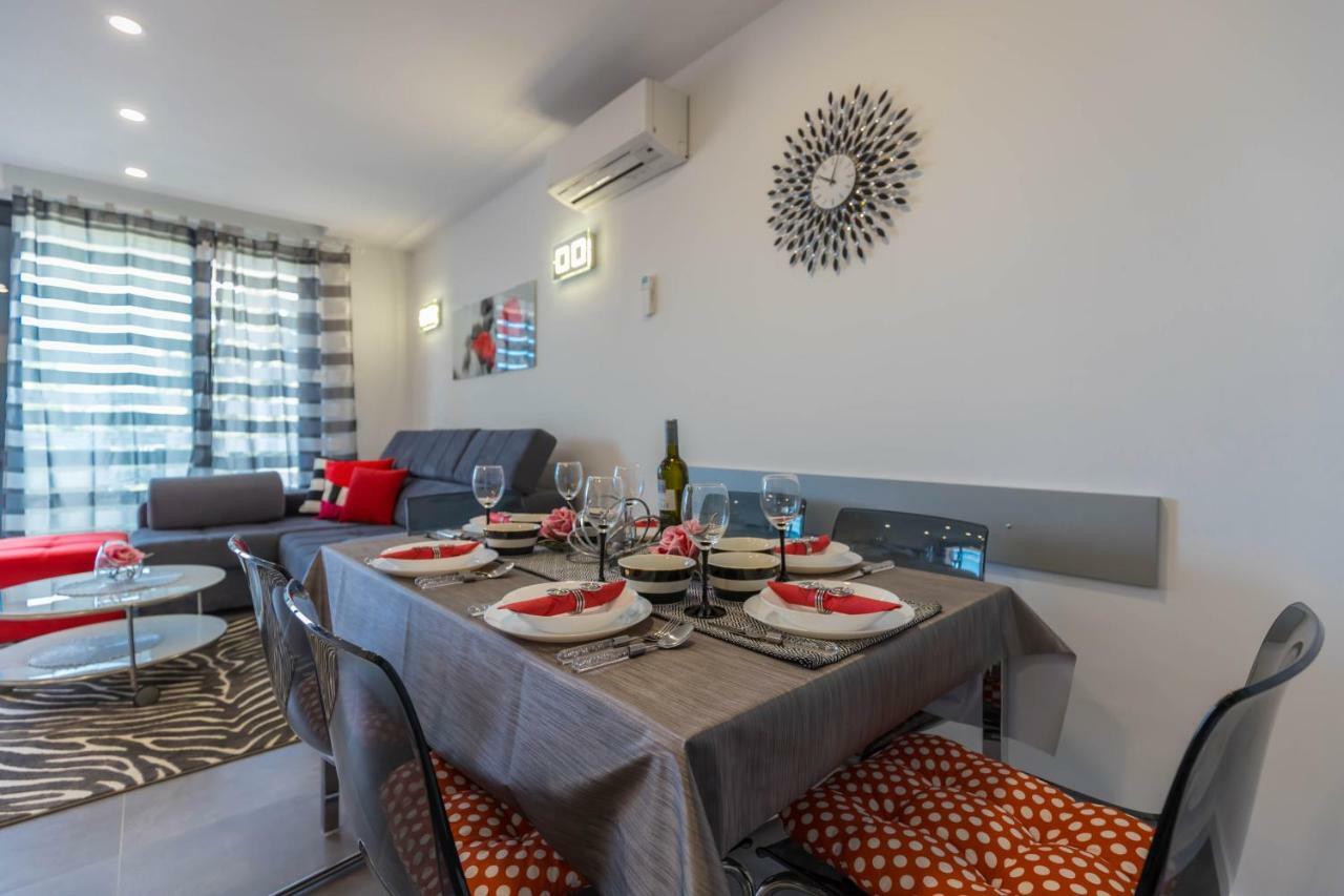 Apartments Tatjana Selce Exterior photo