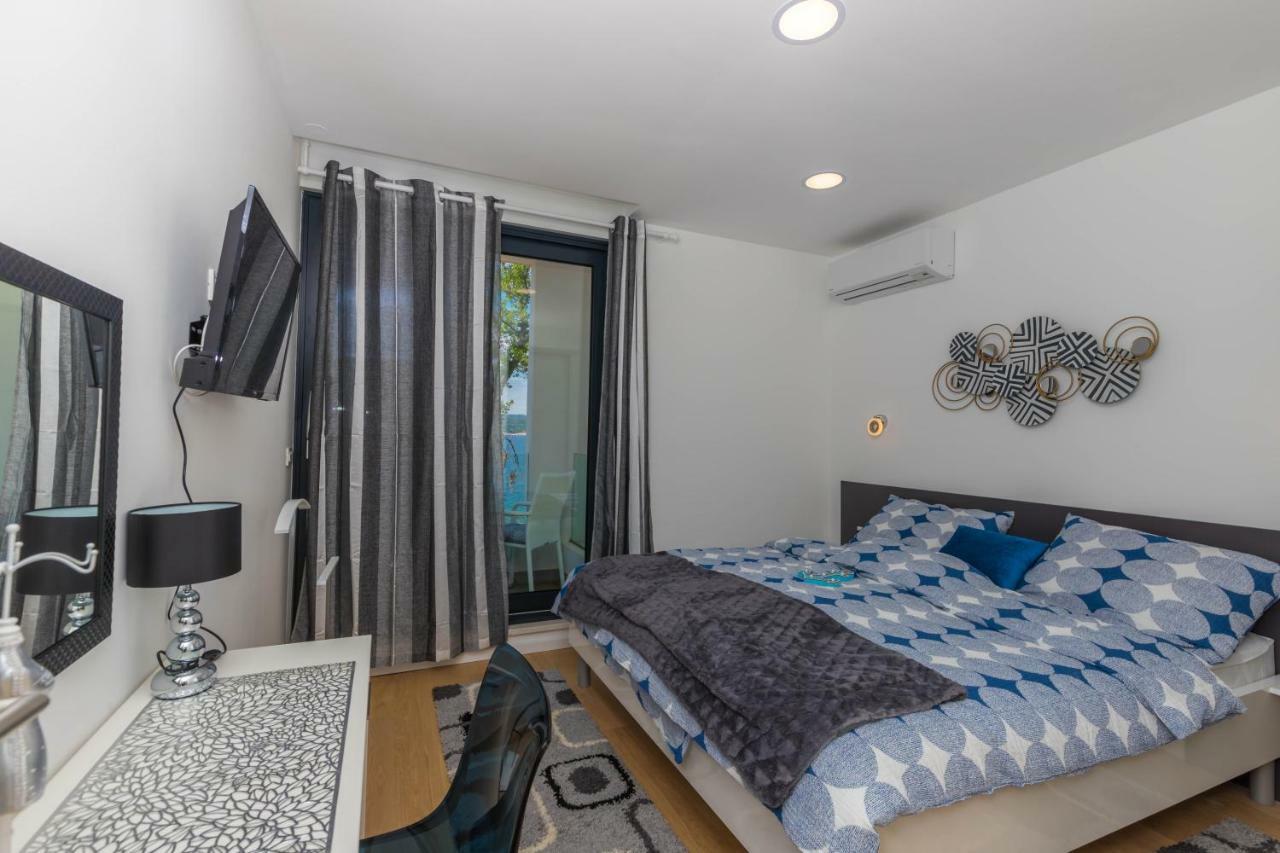 Apartments Tatjana Selce Exterior photo