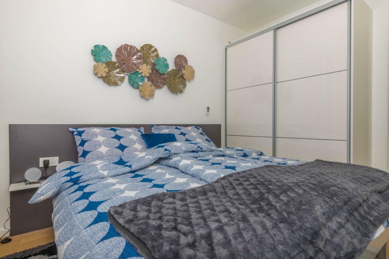 Apartments Tatjana Selce Exterior photo