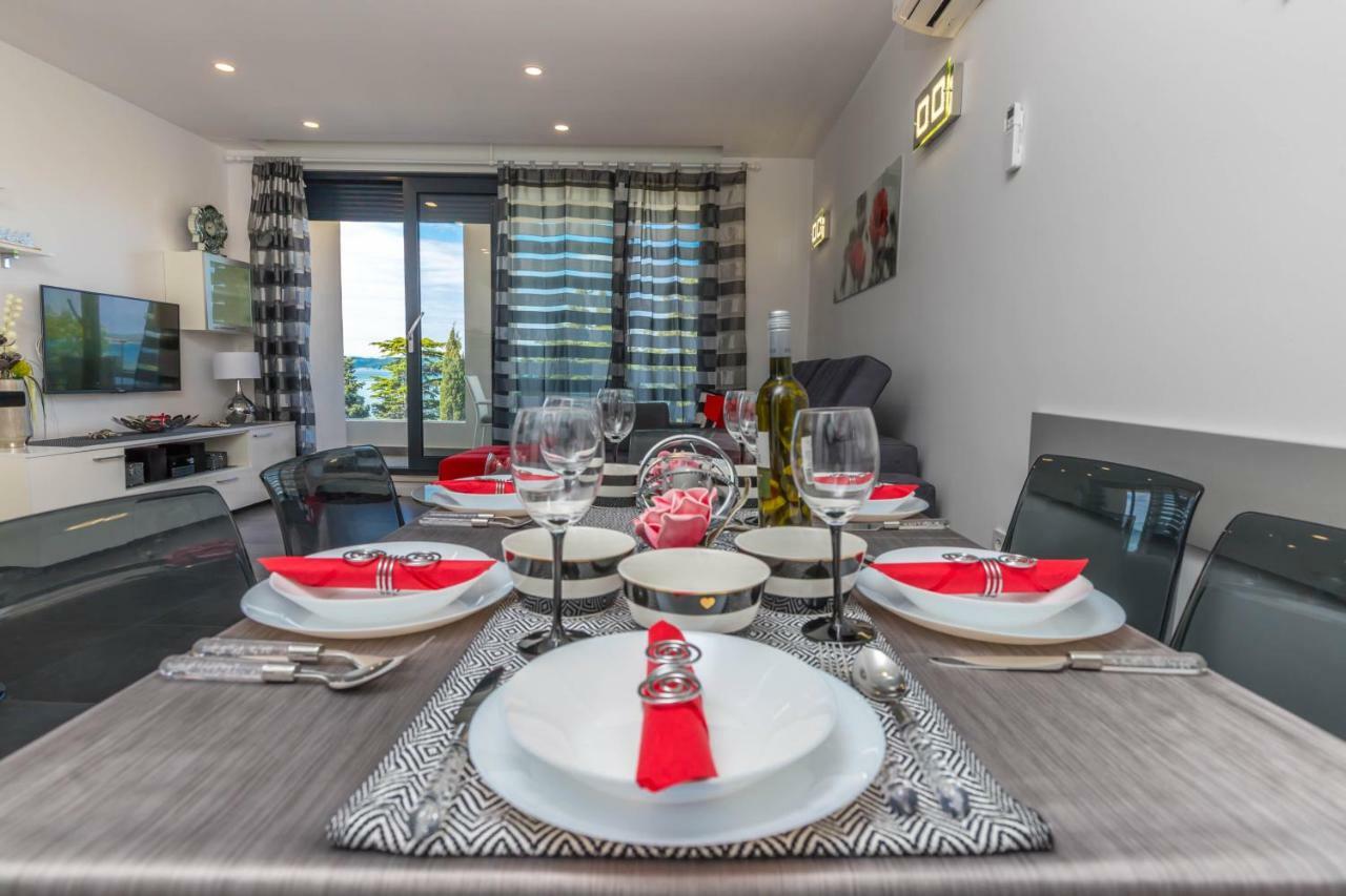 Apartments Tatjana Selce Exterior photo