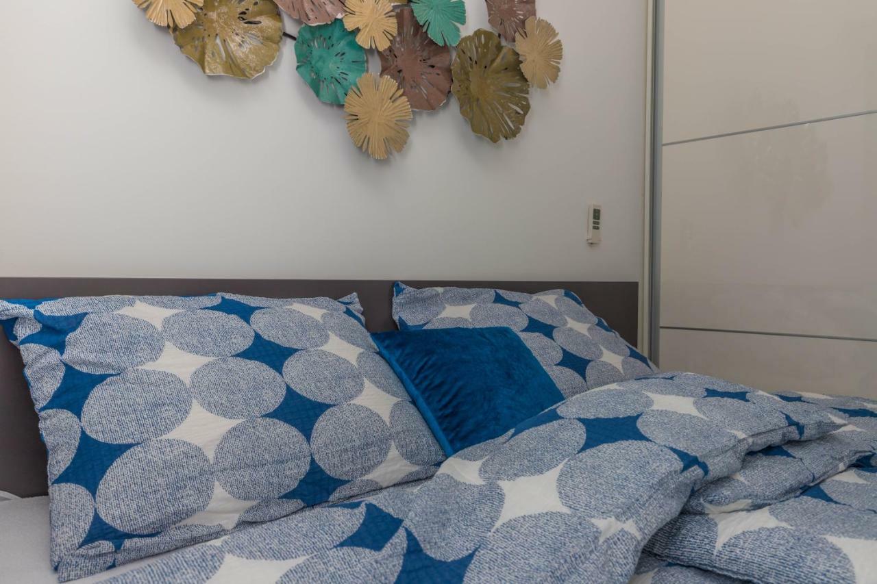 Apartments Tatjana Selce Exterior photo